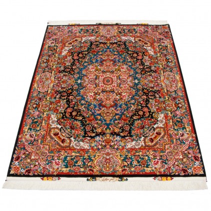 Handwoven Carpet, Corner Medallion Layout, Wool and Silk on Silk Warp, Tabriz, 154 × 200 cm Ref 10300523