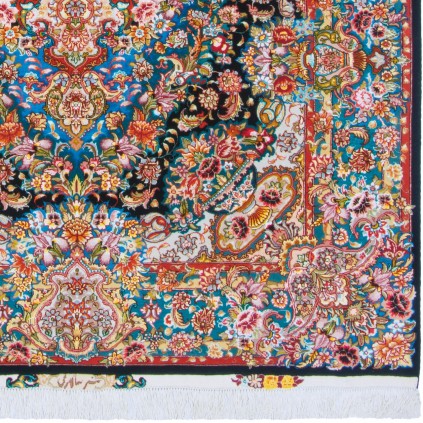 Handwoven Carpet, Corner Medallion Layout, Wool and Silk on Silk Warp, Tabriz, 154 × 200 cm Ref 10300523