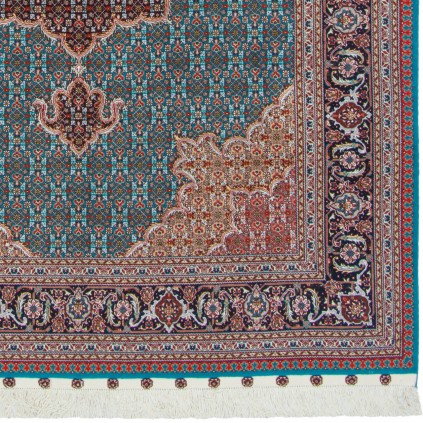 Handwoven Carpet, Corner Medallion Layout, Wool and Silk on Silk Warp, Tabriz, 154 × 205 cm Ref 10300524