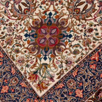 Handwoven Carpet, Corner Medallion Layout, Wool and Silk on Silk Warp, Tabriz, 310 × 420 cm Ref 11300639