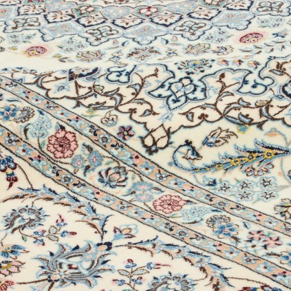 Handwoven Carpet, Corner Medallion Layout, Wool and Silk on Cotton Warp, Nain, 305 × 410 cm Ref 11200675