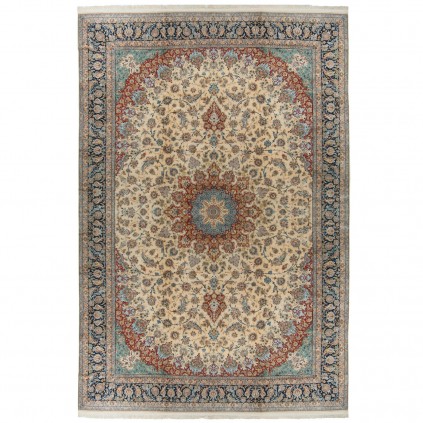 Handwoven Carpet, Corner Medallion Layout, Wool and Silk on Silk Warp, Isfahan, 409 × 600 cm Ref 12400734