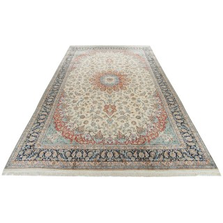 Handwoven Carpet, Corner Medallion Layout, Wool and Silk on Silk Warp, Isfahan, 409 × 600 cm Ref 12400734