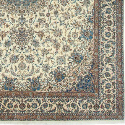 Handwoven Carpet, Corner Medallion Layout, Wool and Silk on Cotton Warp, Nain, 303 × 406 cm Ref 11200779