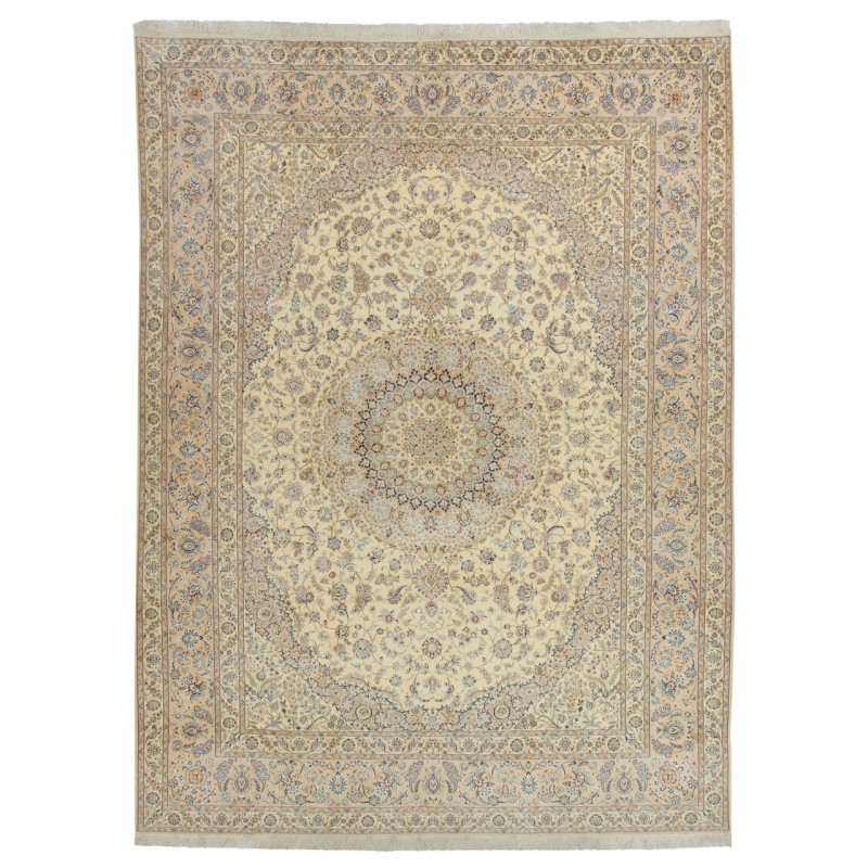 Handwoven Carpet, Corner Medallion Layout, Wool and Silk on Silk Warp, Nain, 297 × 400 cm Ref 11100780