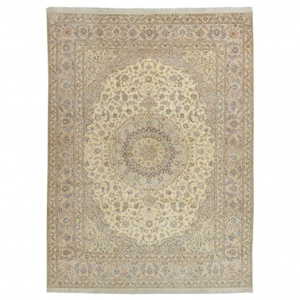 Handwoven Carpet, Corner Medallion Layout, Wool and Silk on Silk Warp, Nain, 297 × 400 cm Ref 11100780