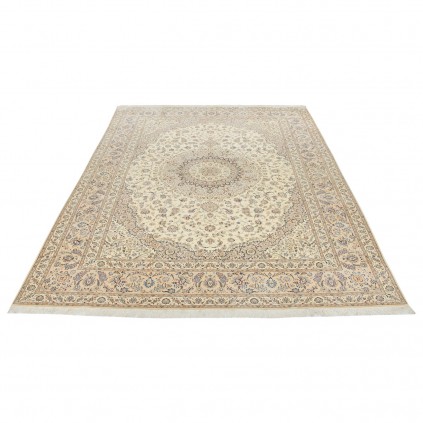 Handwoven Carpet, Corner Medallion Layout, Wool and Silk on Silk Warp, Nain, 297 × 400 cm Ref 11100780