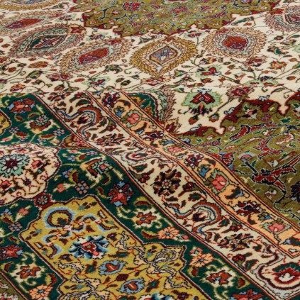 Handwoven Carpet, Corner Medallion Layout, Wool on Cotton Warp, Tabriz, 300 × 400 cm Ref 11200789
