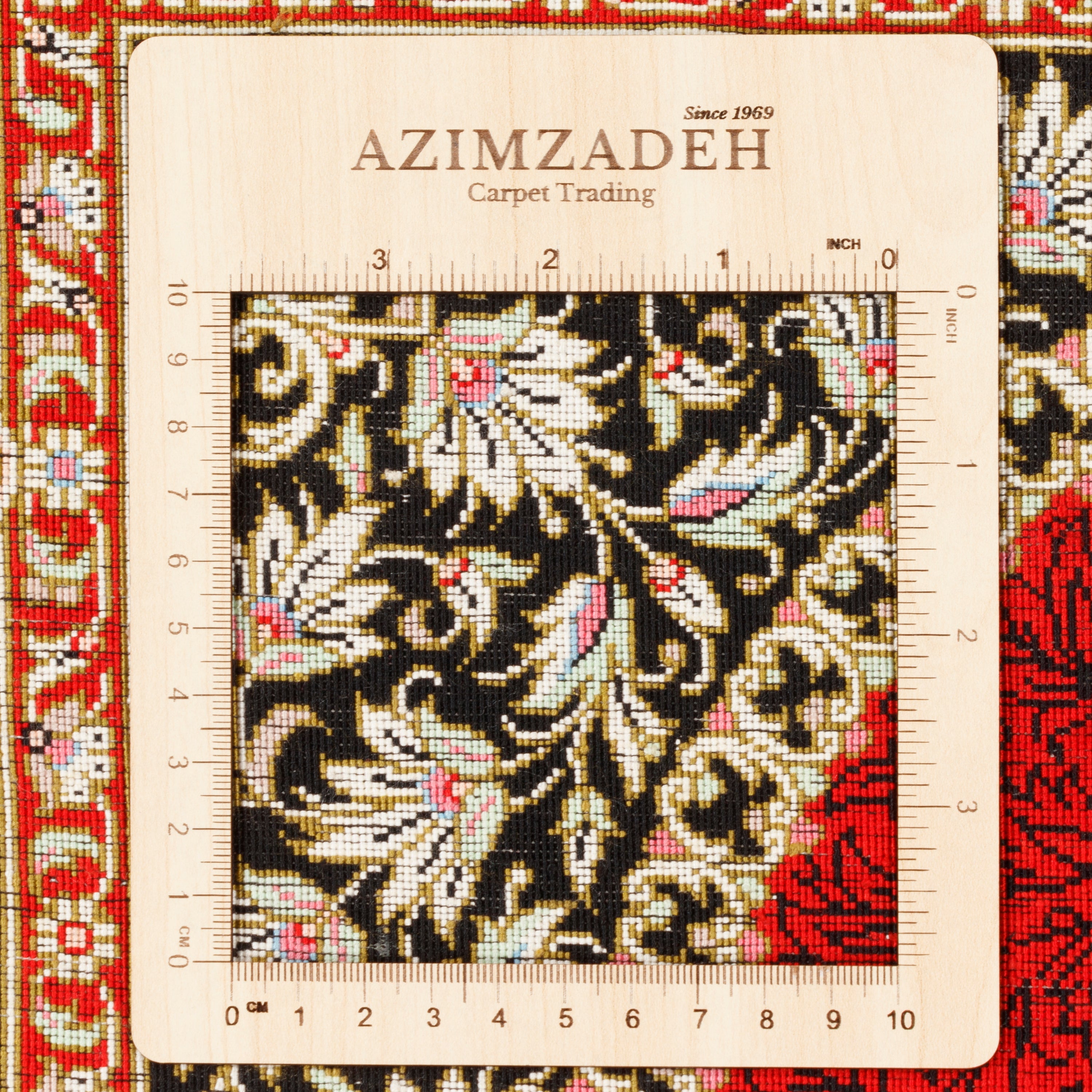 فرش دستباف قم - لچک ترنج | تمام ابریشم | 80 × 120 سانتی‌متر | کد محصول 10000247