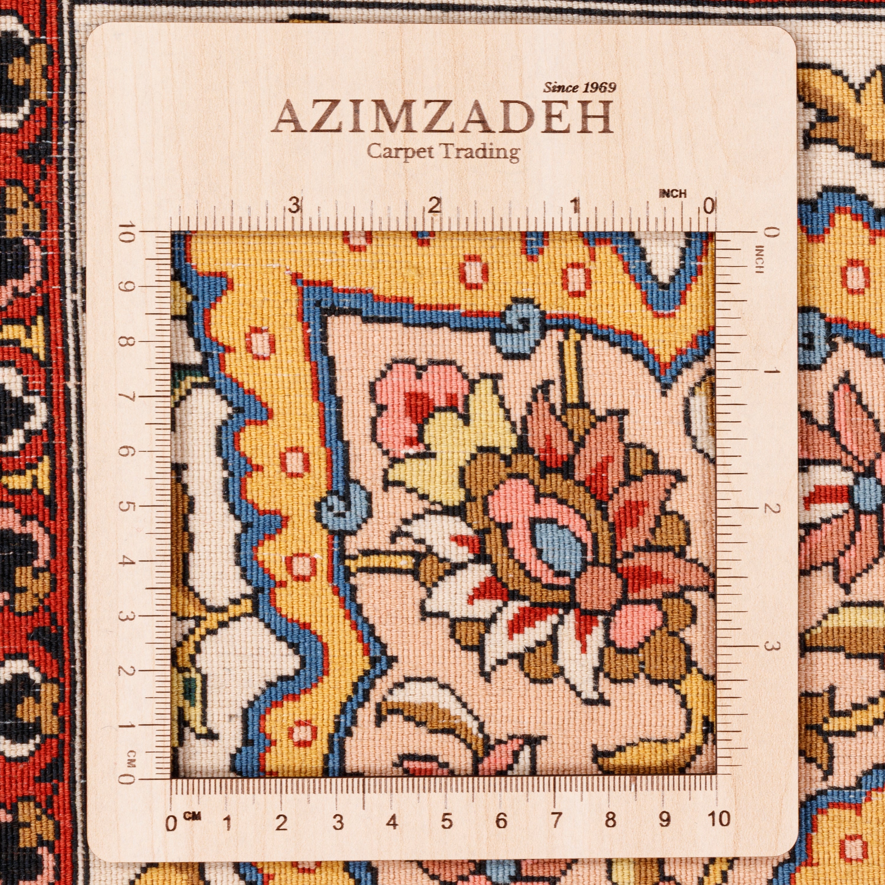 Isfahan Handmade Carpet — Lachak Toranj | Wool / Silk Warp | 148 × 234 cm | SKU 10300071