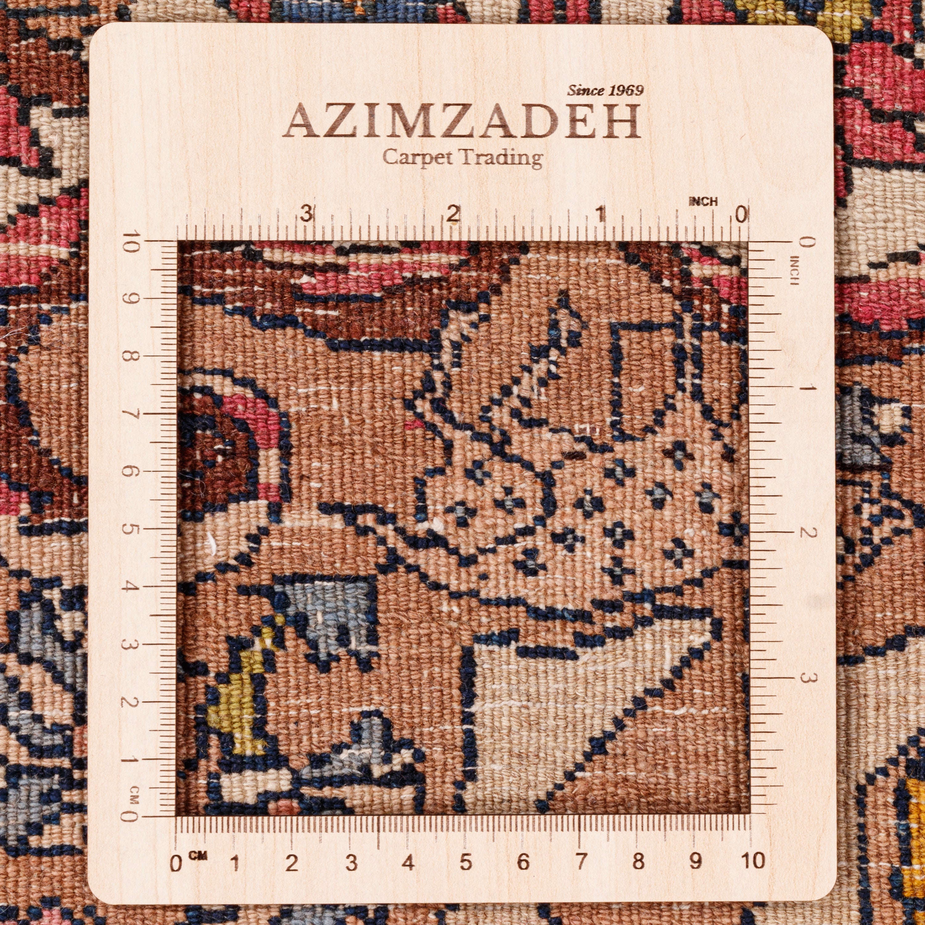 سجادة فرحان يدوية الصنع – جولدن | صوف / قطن | 135 × 184 سم | SKU 10200026