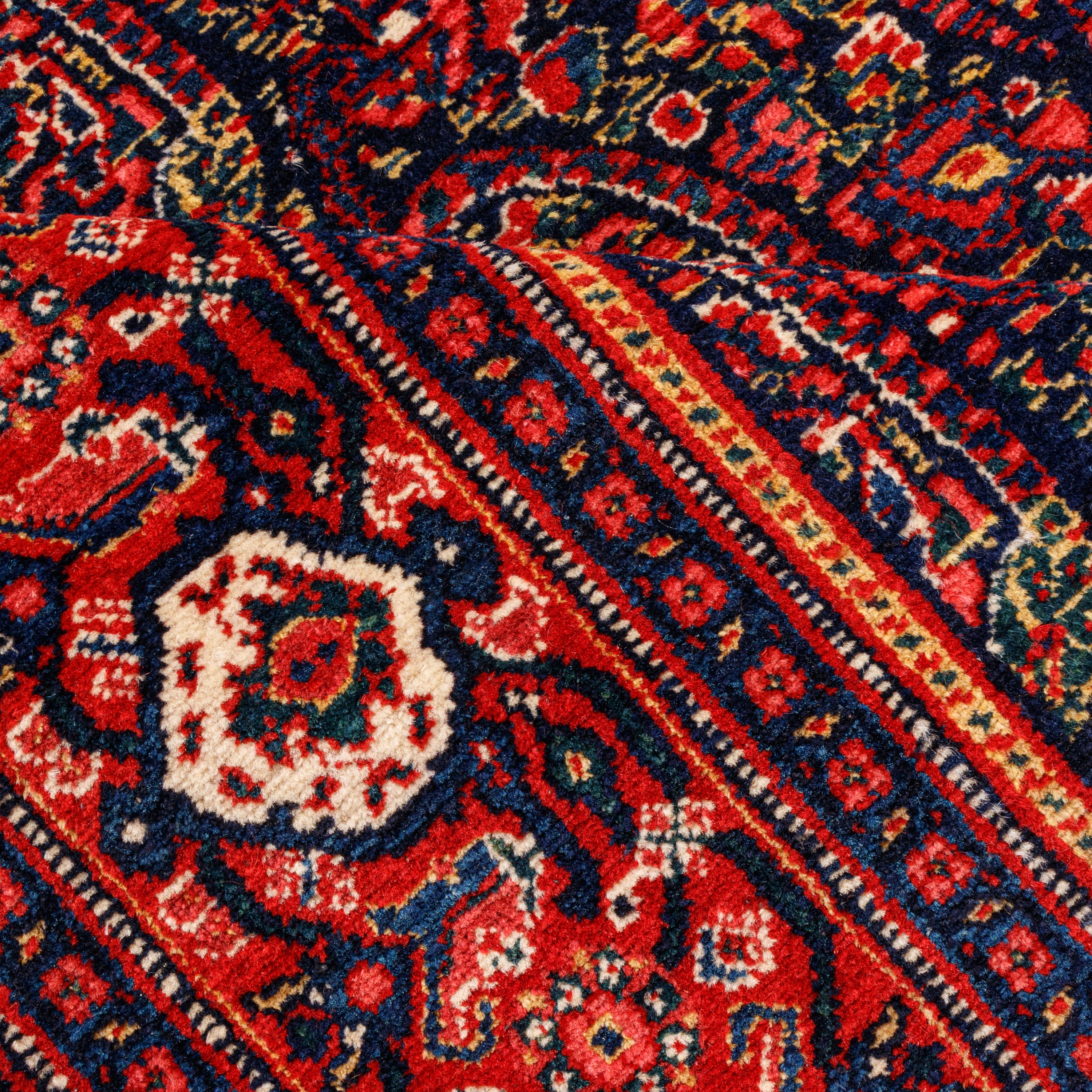 Sanandaj Handmade Carpet — Sarasar | Wool / Cotton Warp | 135 × 203 cm | SKU 10200018