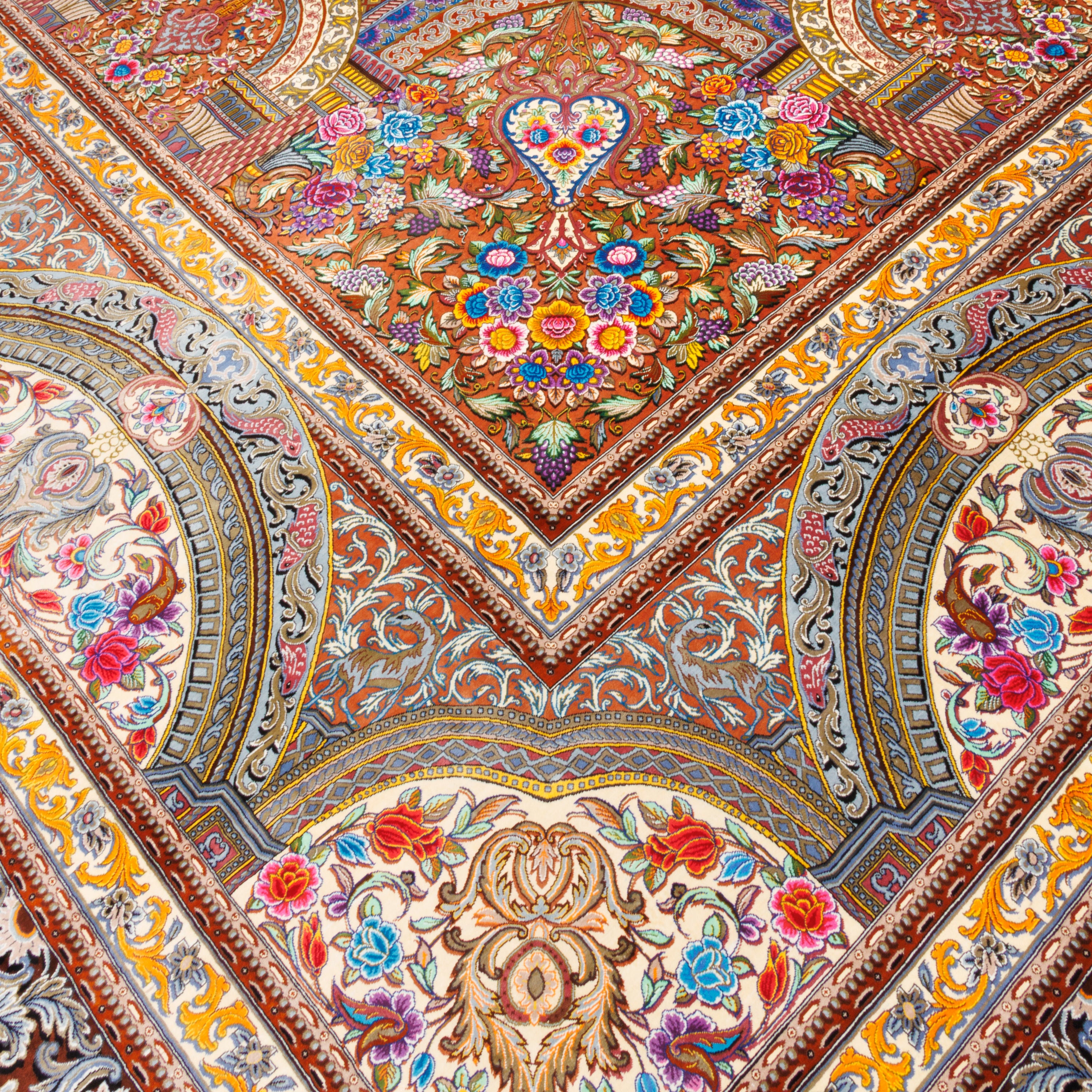 سجادة قم يدوية — لچک و ترنج | حرير بالكامل | 390 × 615 سم | SKU 12300741