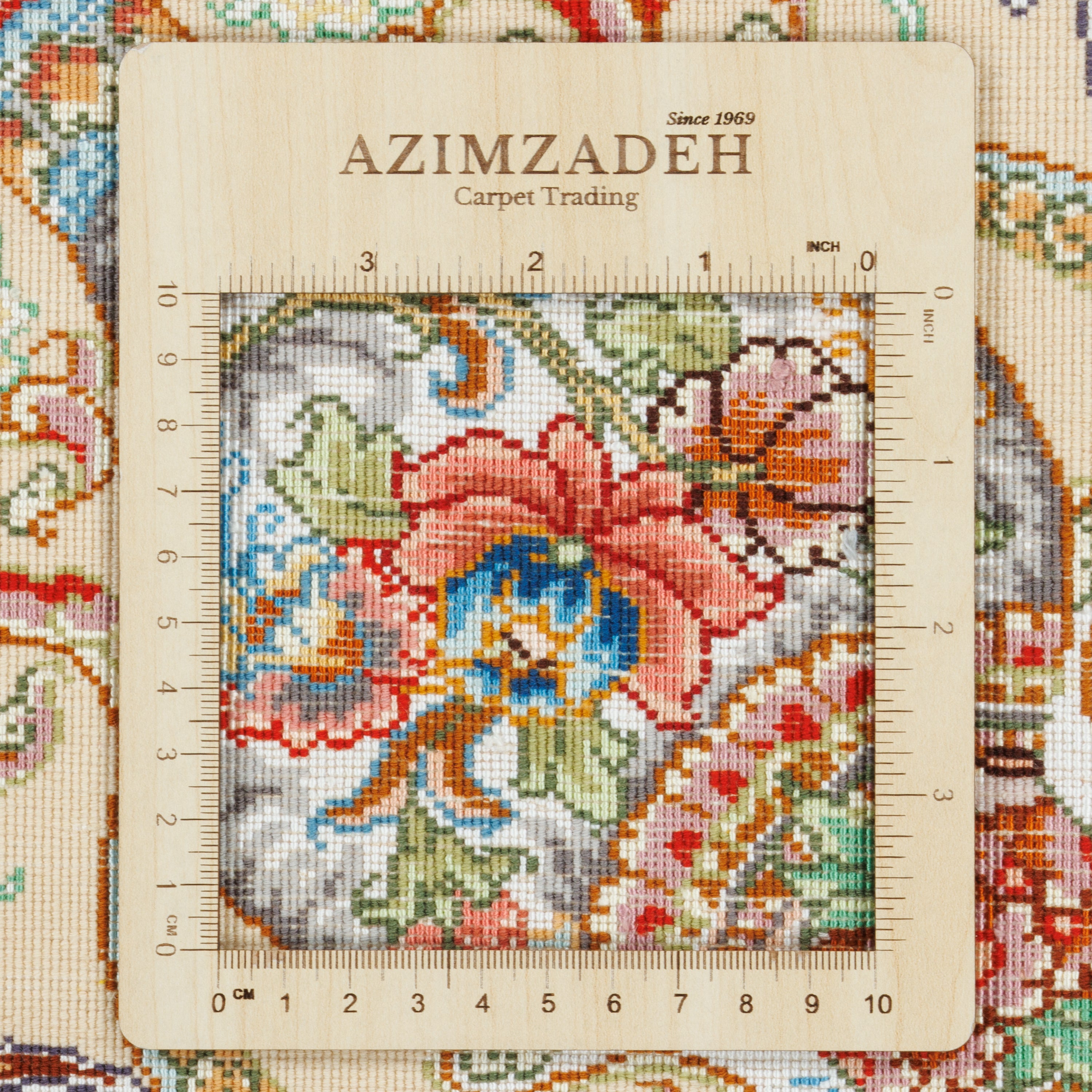 سجاد تبريز يدوي — لَتشَك تُرَنج | خيوط الحرير / السداة الحريرية | 200 × 302 سم | رمز المنتج 10600963