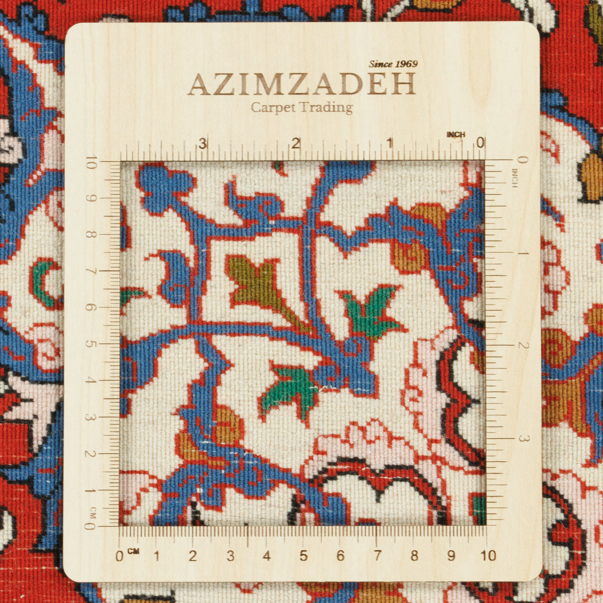 Isfahan Handmade Carpet, Medallion and Corner, Wool on Silk, Ivory, 205 × 305 cm — 1016656