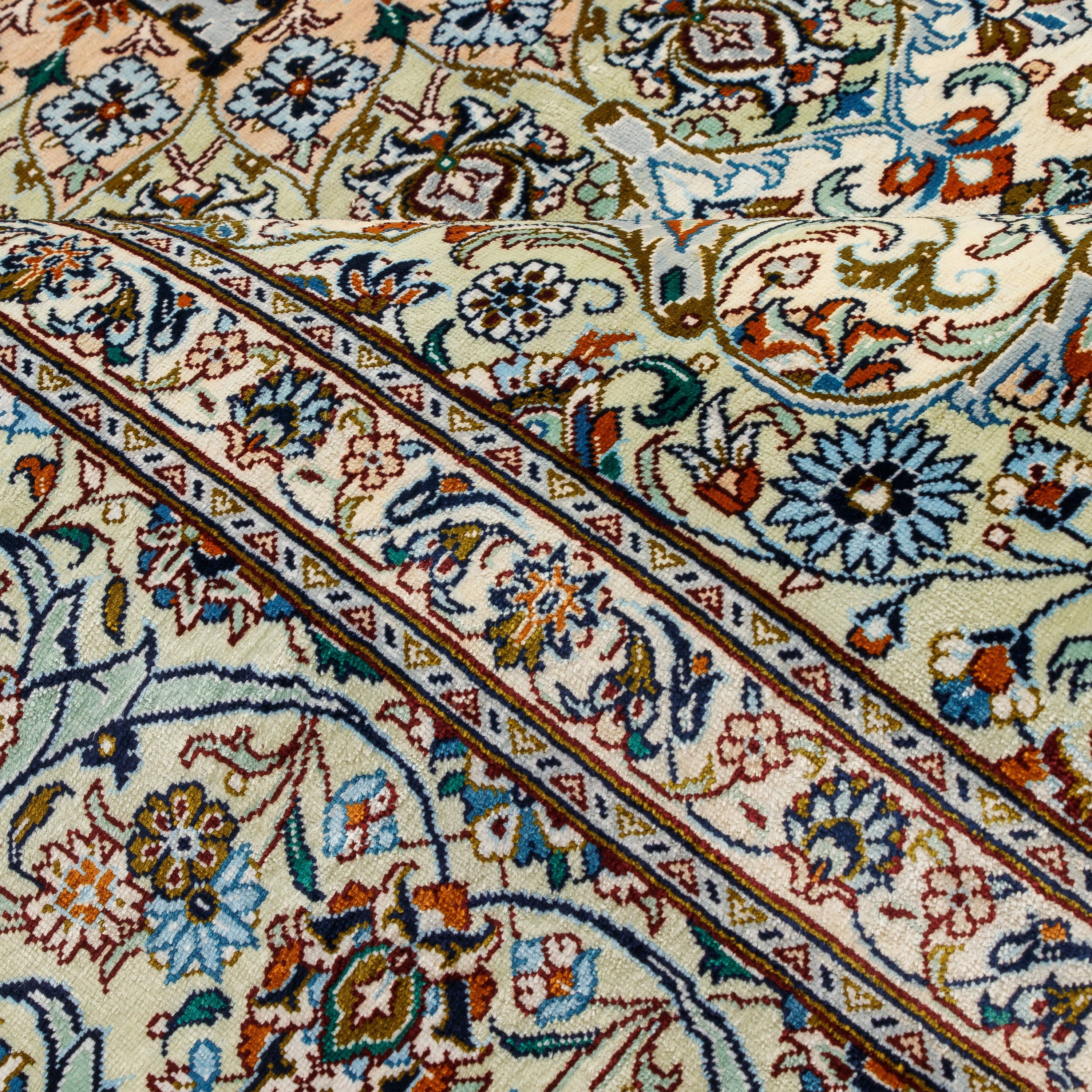 سجادة كاشان يدوية - تصميم لجاك وتورانج | حرير كامل | 135 × 200 سم | رمز المنتج 10200479