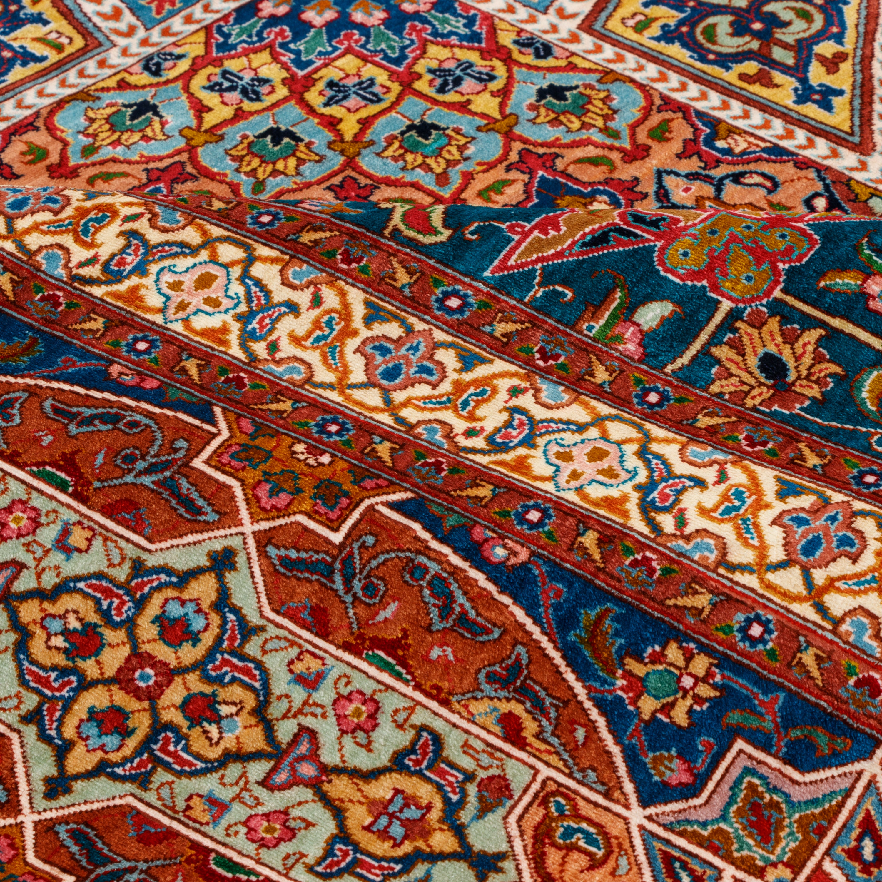 سجاد تبريز اليدوي - قنبادي | حرير بالكامل | 290 × 407 سم | SKU 11100630