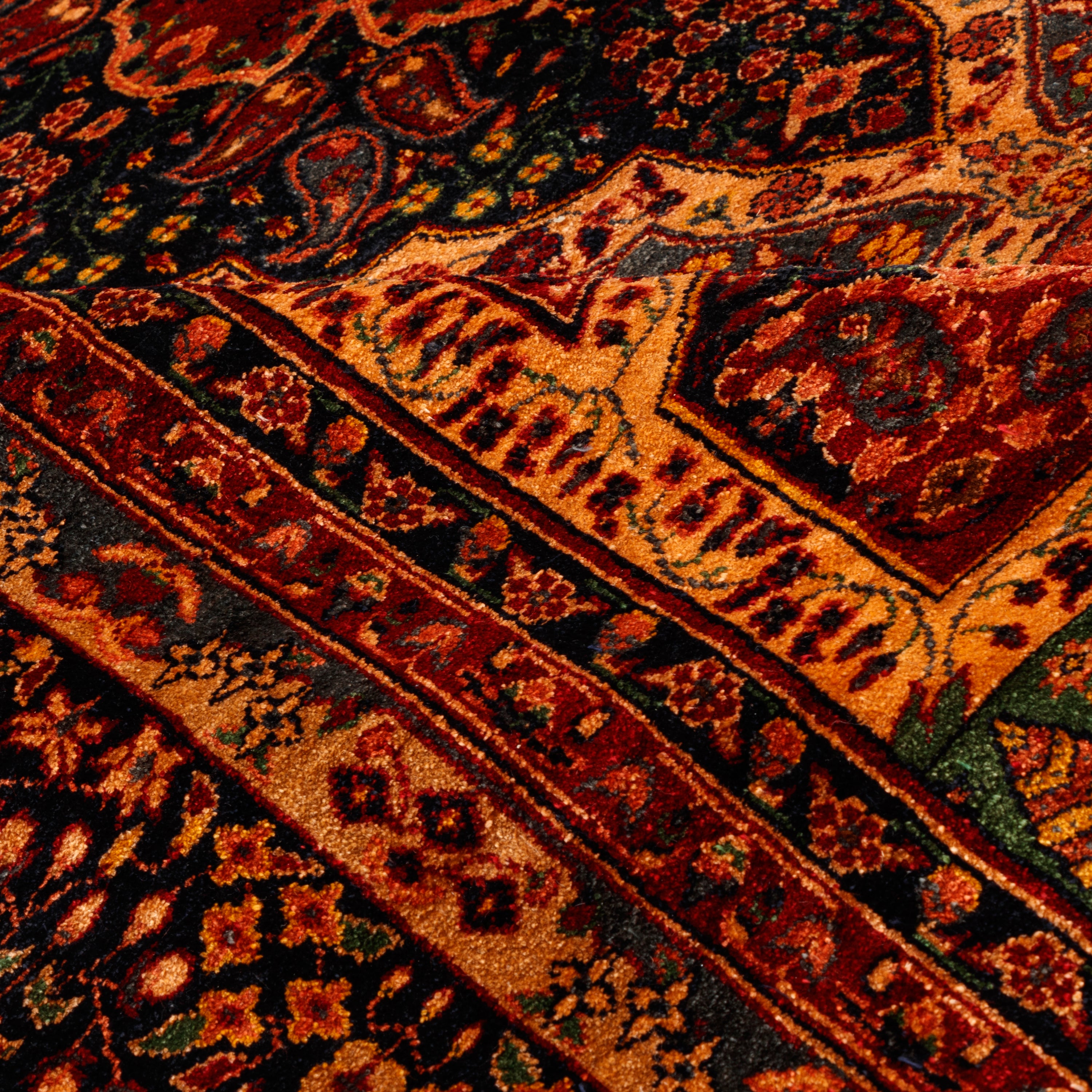 سجاد سرخس اليدوي - طرحة تورنج | حرير كامل | 140 × 196 سم | رمز المنتج 10200399