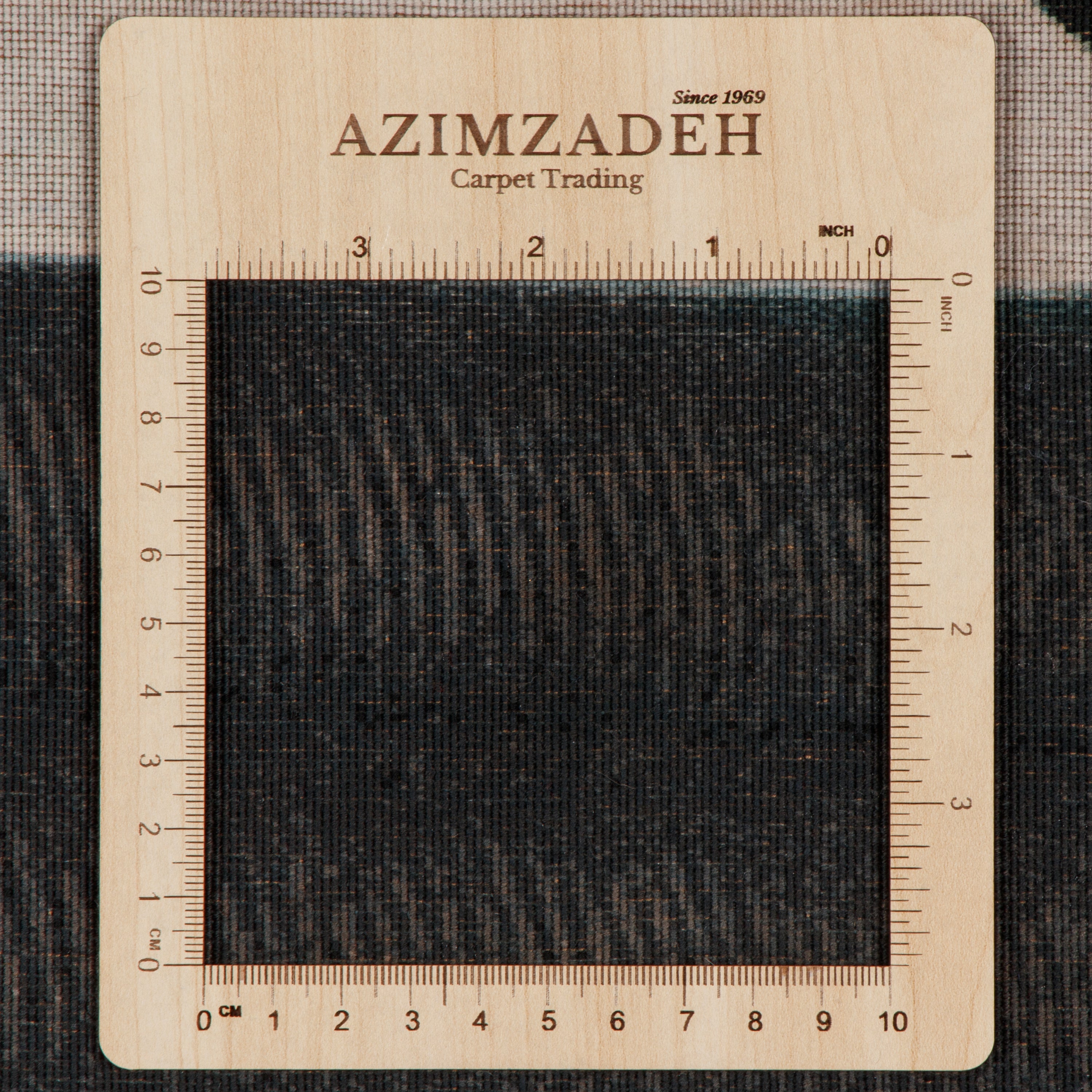لوحة فنية جدارية لسجاد تبريز اليدوي — ساراسار | وبر حرير / سدى حرير | 146 × 222 سم | SKU 70300904